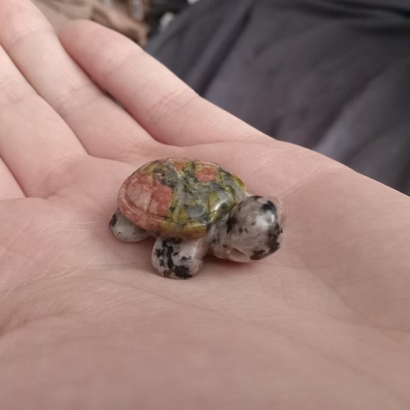 Little stone turtle charm - Picture 2 of 3